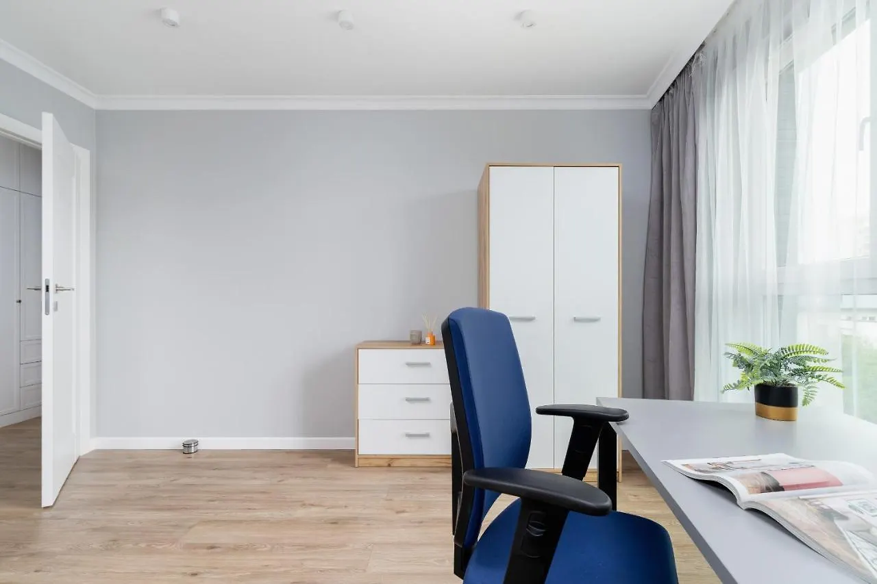 Modern Apartment Suitable For Remote Work With Balcony & Parking By Noclegi Renters Krakow