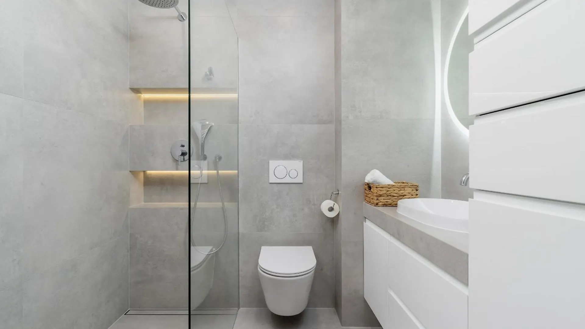 Modern Apartment Suitable For Remote Work With Balcony & Parking By Noclegi Renters Krakow