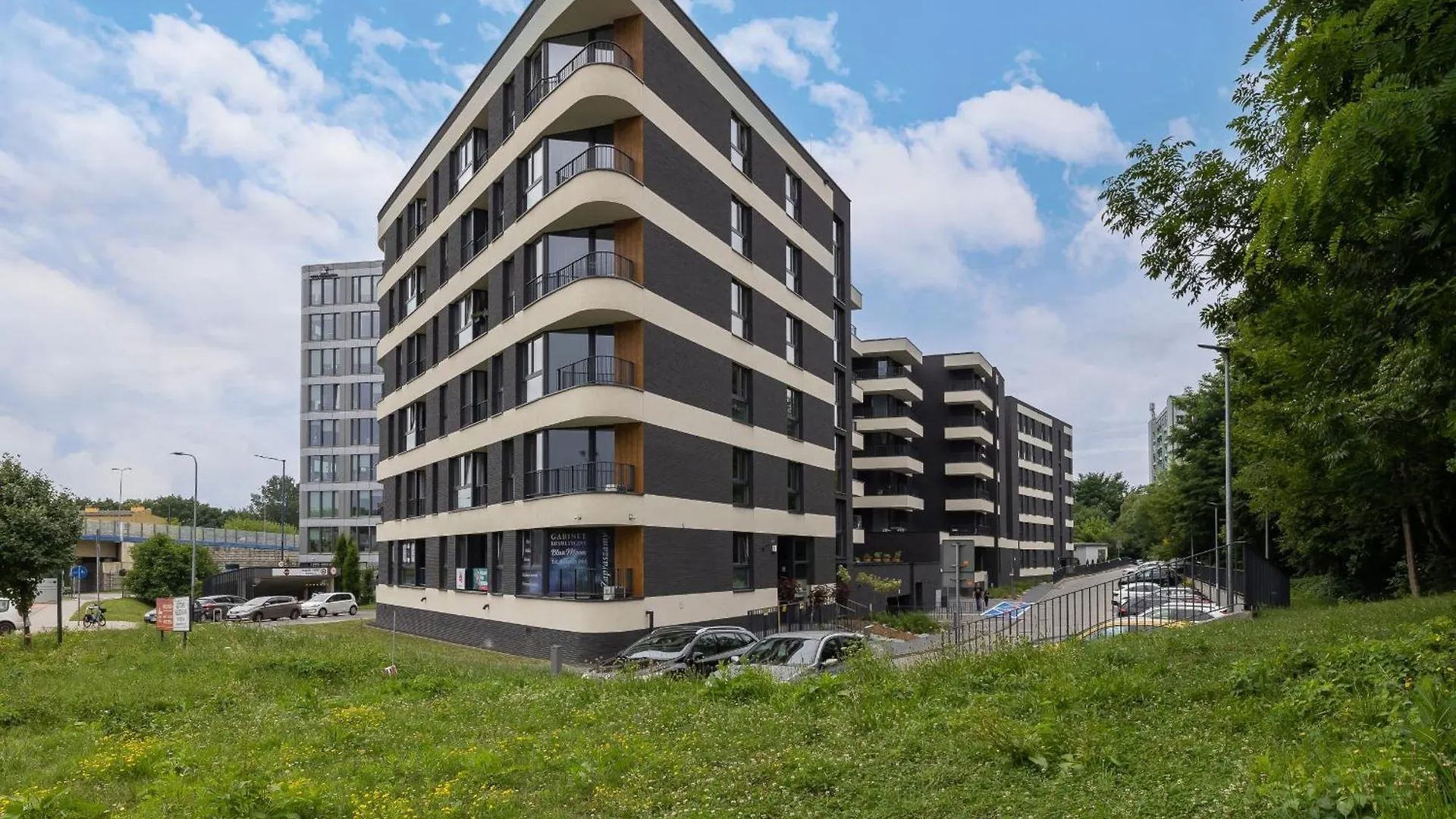 Modern Apartment Suitable For Remote Work With Balcony & Parking By Noclegi Renters Krakow